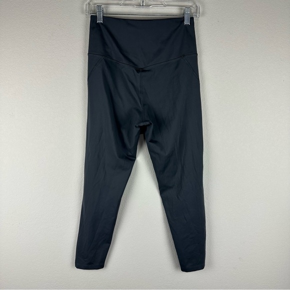 Girlfriend Collective Gray Cropped Atgletic Athleisure Leggings Size Medium - Picture 2 of 5